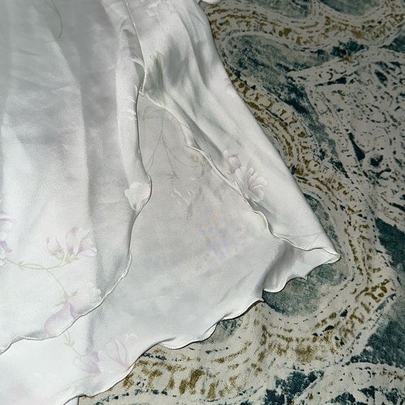 Vintage floral dainty Elegant White Slip nightie size medium - Picture 2 of 5